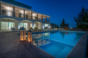 Rivazzurra Beachfront Luxury Villa